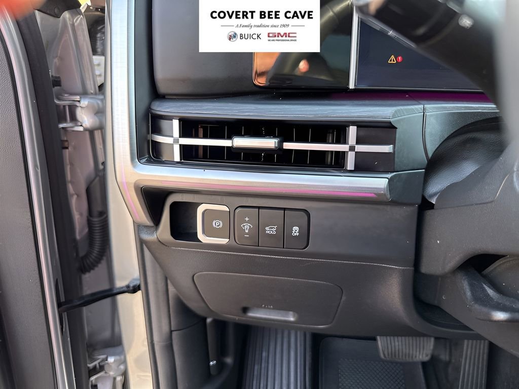 Used 2024 Hyundai Santa Fe Limited image 29