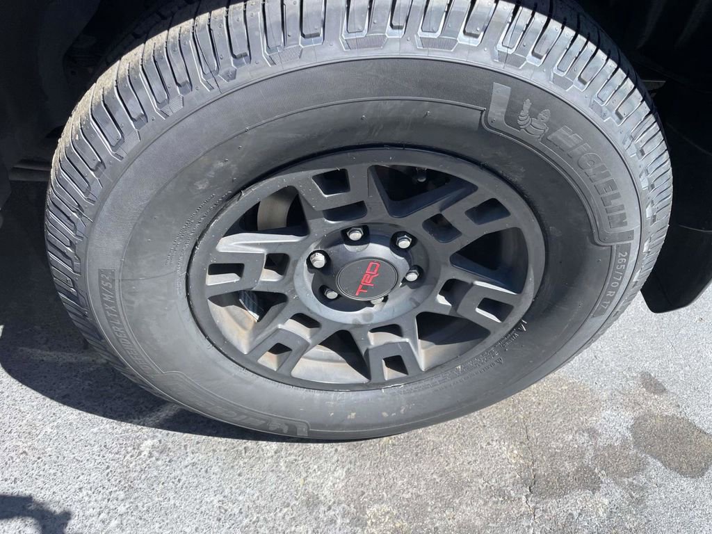 Used 2021 Toyota 4Runner TRD Off-Road AWD/4WD image 24