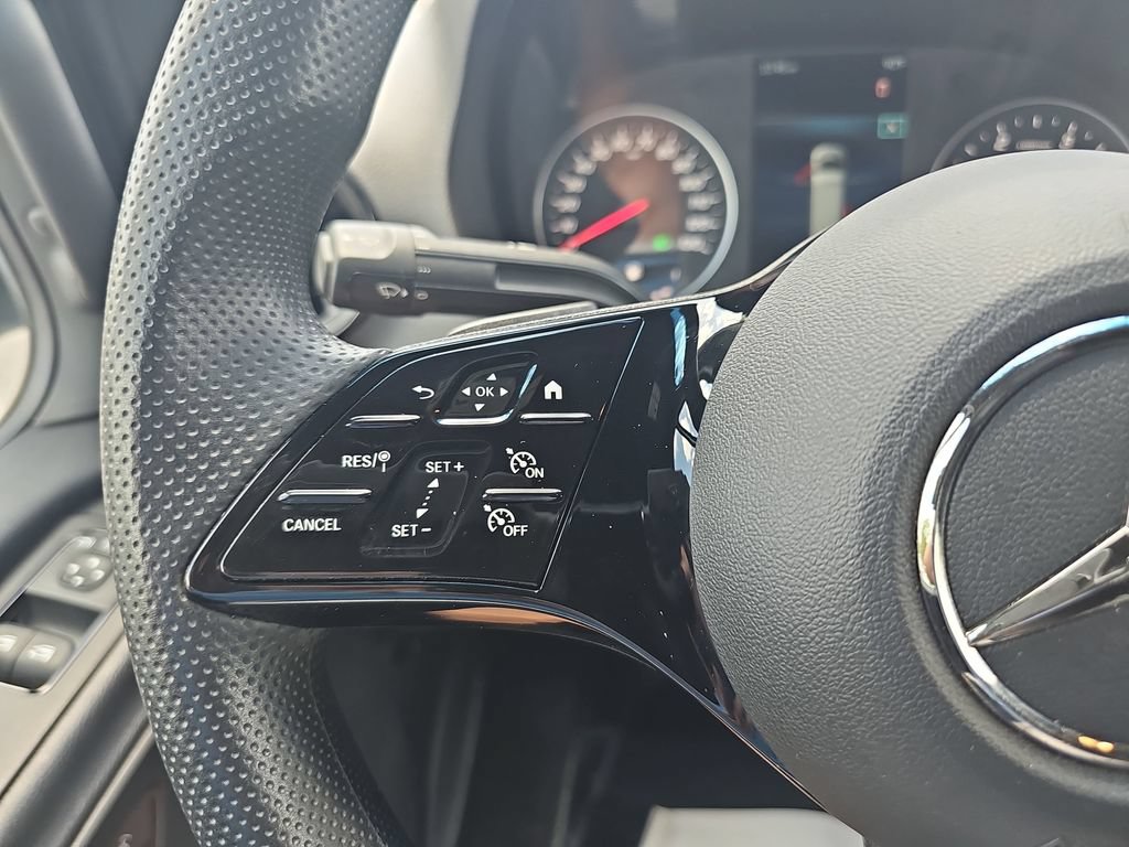 Used 2025 Mercedes-Benz Sprinter 2500 image 21