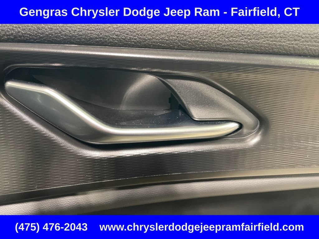 Certified 2025 Jeep Grand Cherokee L Altitude AWD/4WD image 14