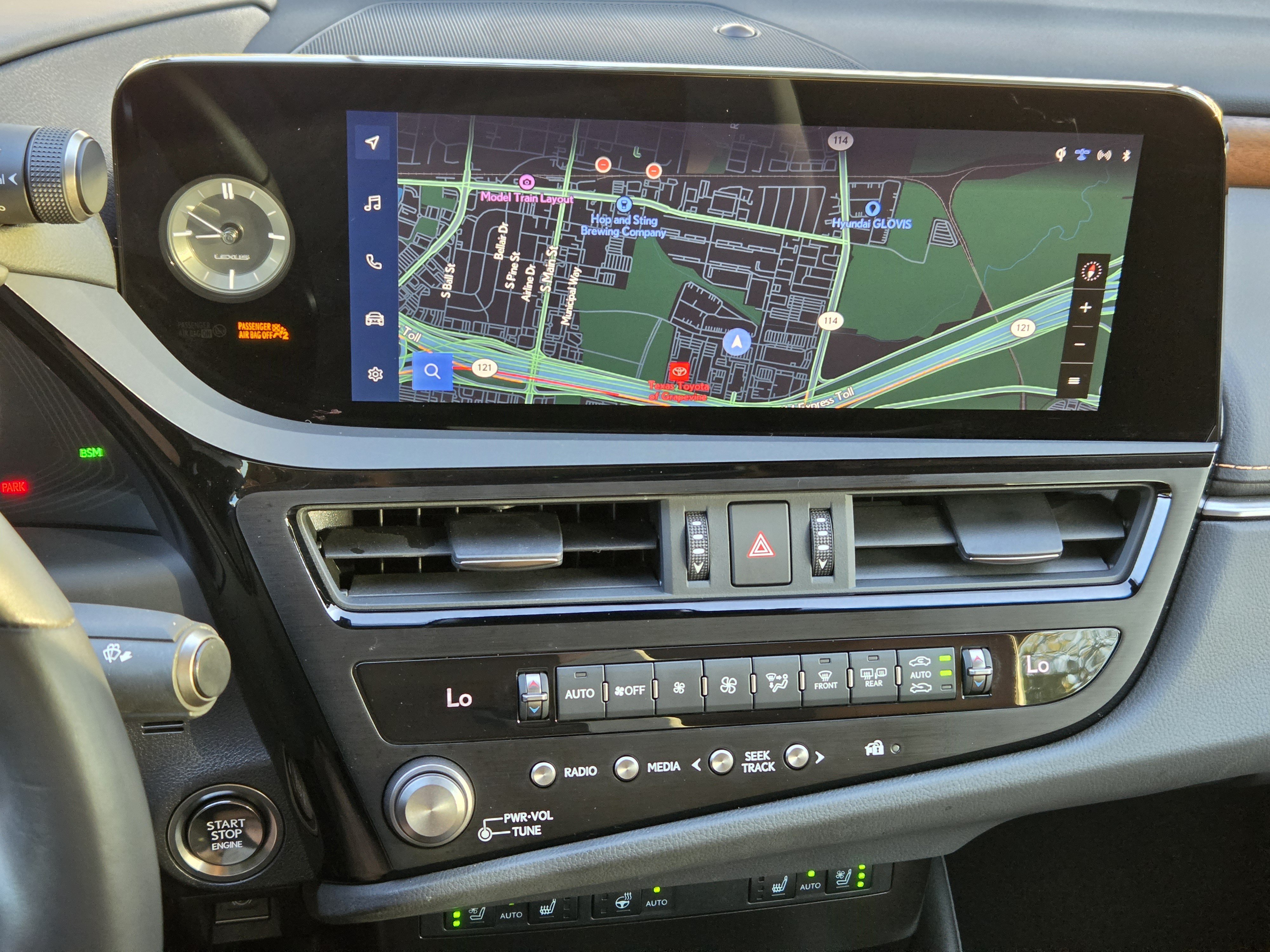 Used 2025 Lexus ES 350 w/ Premium Package FWD image 18