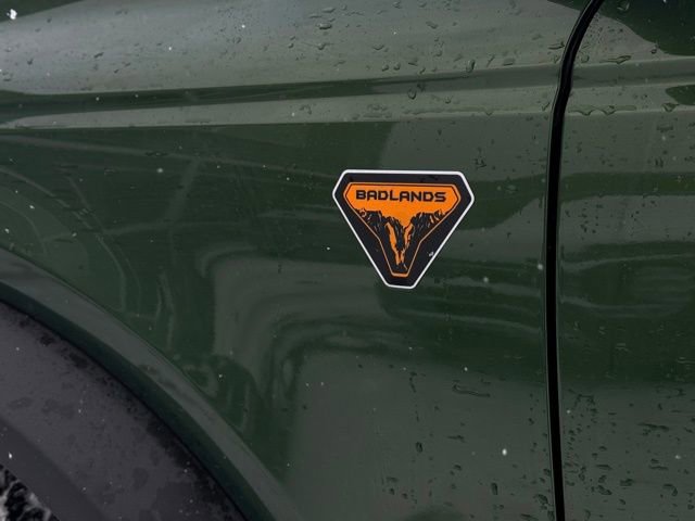 Used 2025 Ford Bronco Badlands image 9