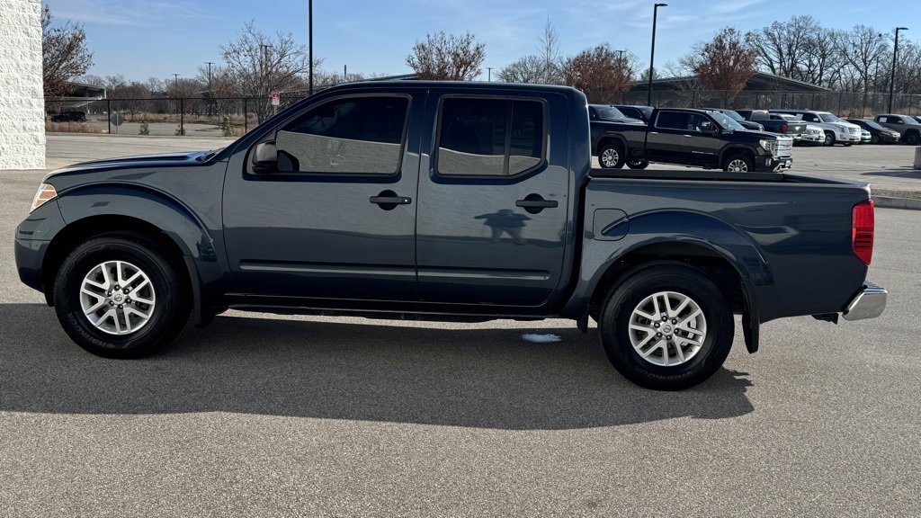 Used 2019 Nissan Frontier SV image 12