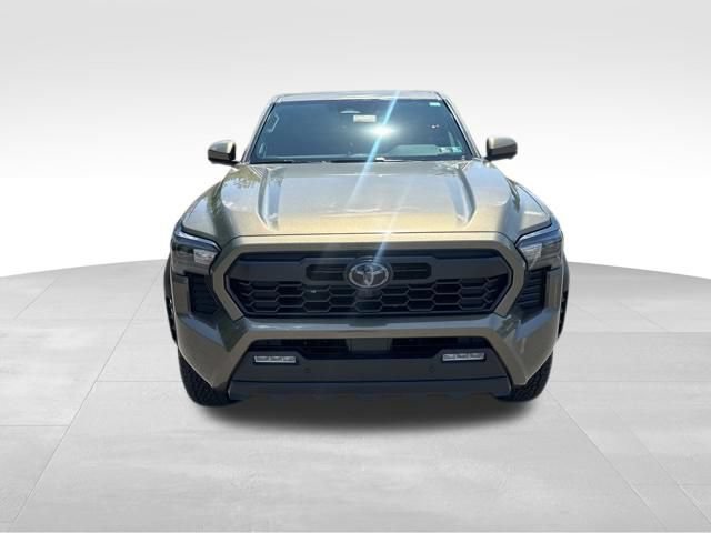 New 2026 Toyota Tacoma TRD Off-Road AWD/4WD image 8