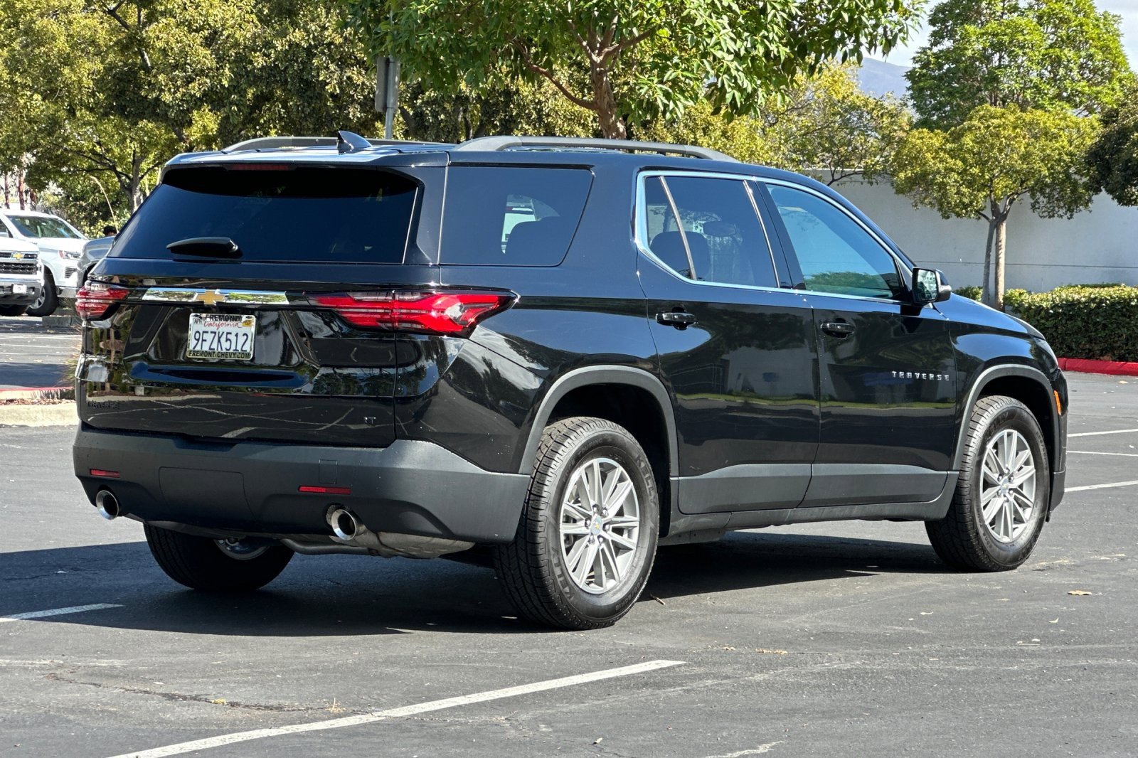 Used 2023 Chevrolet Traverse LT image 4