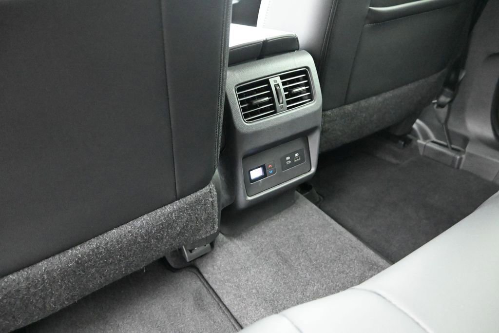 Used 2023 Nissan Rogue SL w/ SL Premium Package AWD/4WD image 13