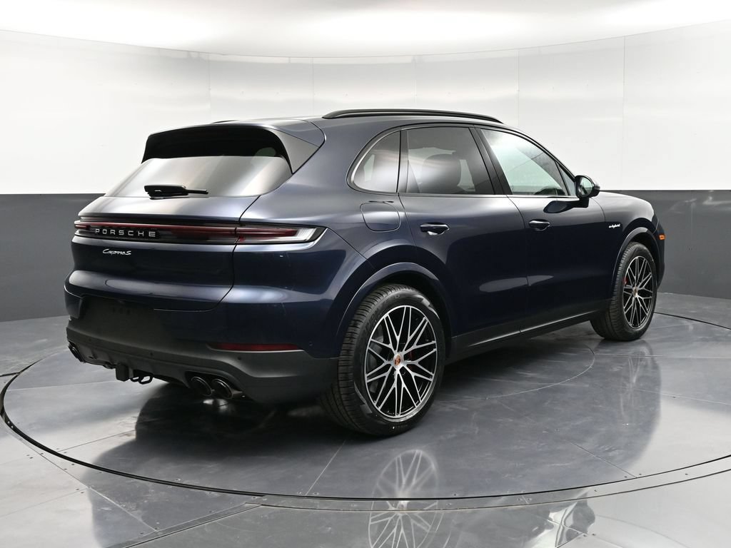 New 2026 Porsche Cayenne S AWD/4WD image 8