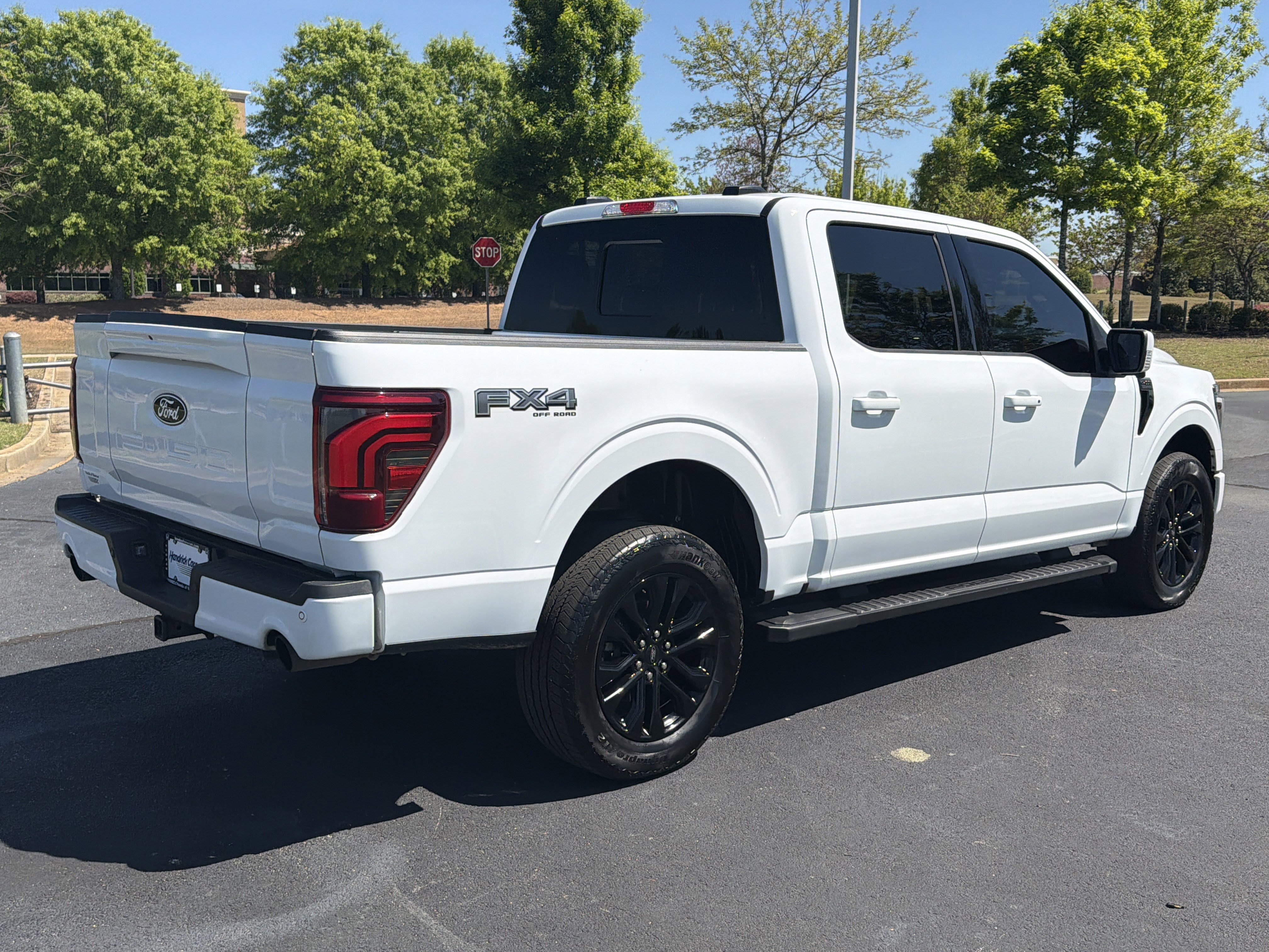 Used 2025 Ford F150 Lariat w/ Equipment Group 501A Mid image 9