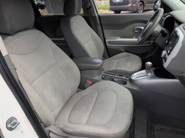 Used 2015 Kia Soul EV FWD image 31