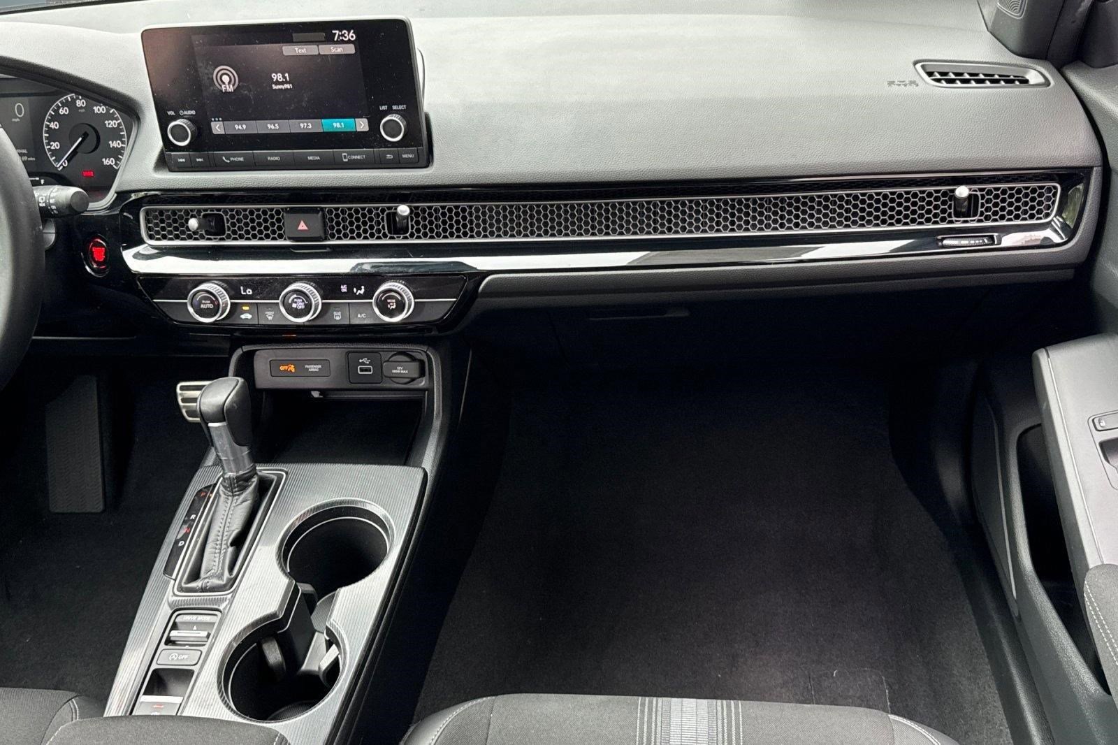 Used 2023 Honda Civic Sport image 28