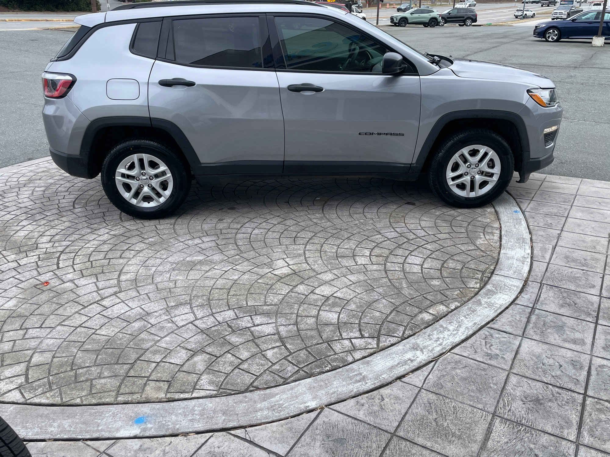 Used 2018 Jeep Compass Sport image 10