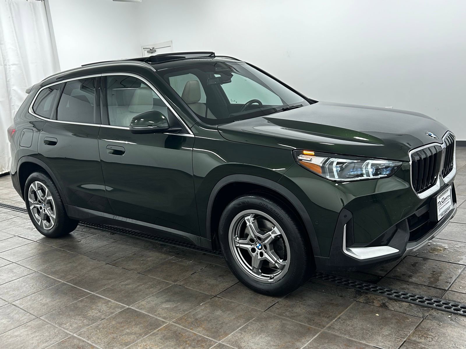 Used 2023 BMW X1 xDrive28i w/ Convenience Package AWD/4WD image 6