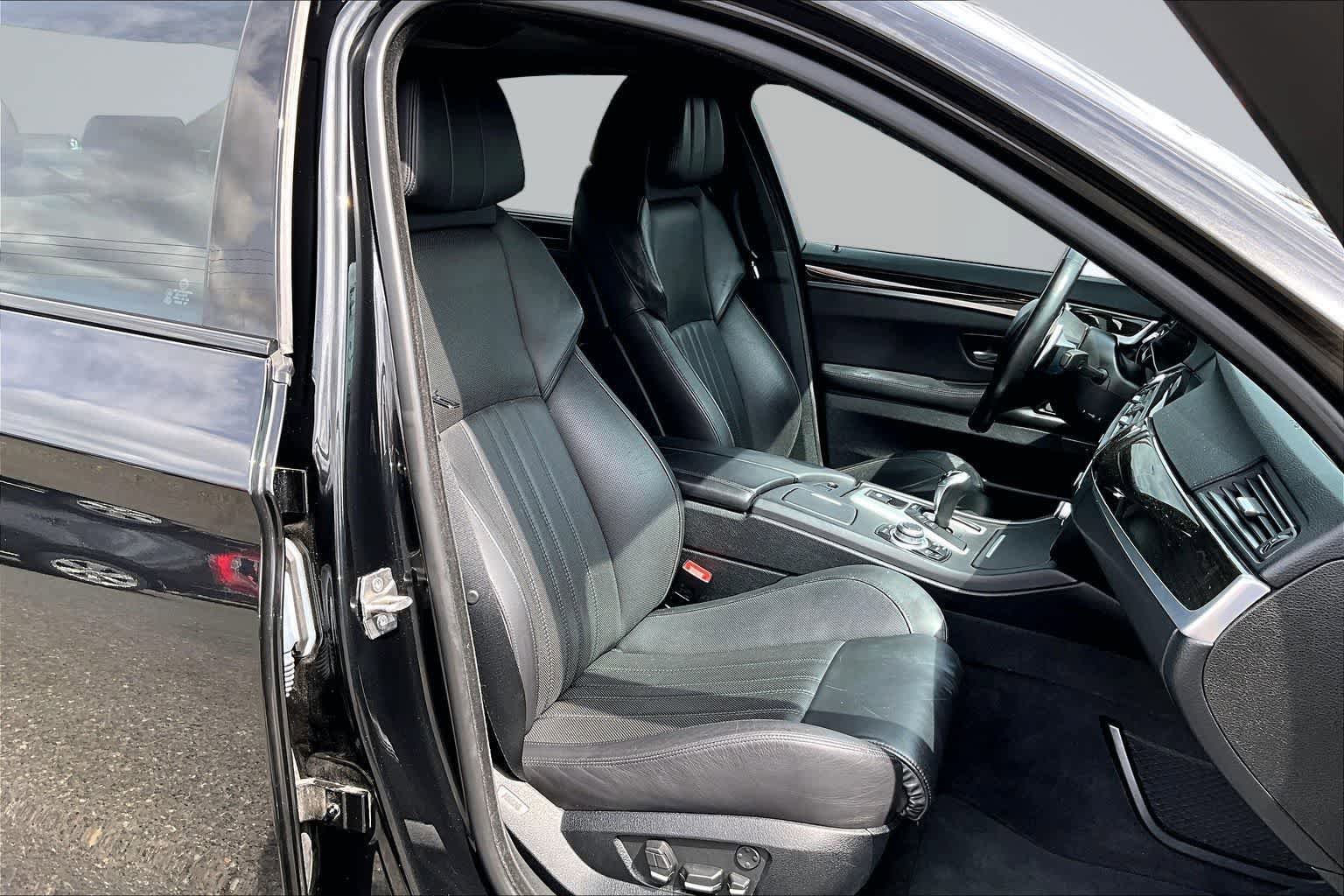 Used 2013 BMW M5 RWD image 14