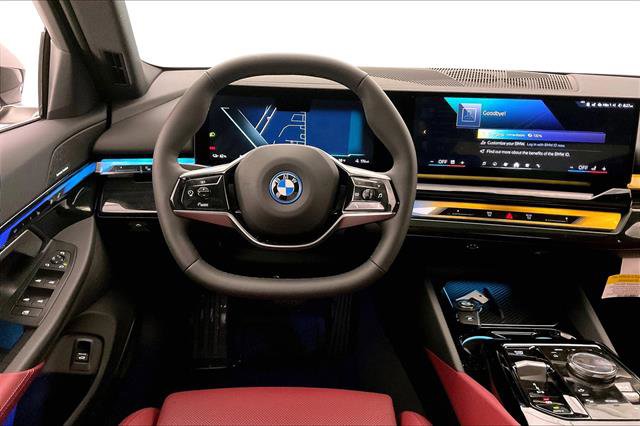 New 2025 BMW i5 xDrive40 w/ Premium Package image 4