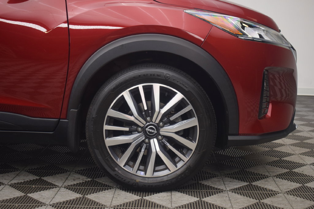 Used 2023 Nissan Kicks SV FWD image 24