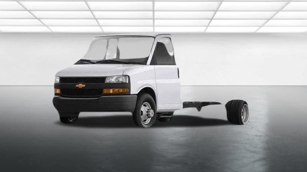 New 2026 Chevrolet Express 3500 w/ Power Convenience Package RWD image 3