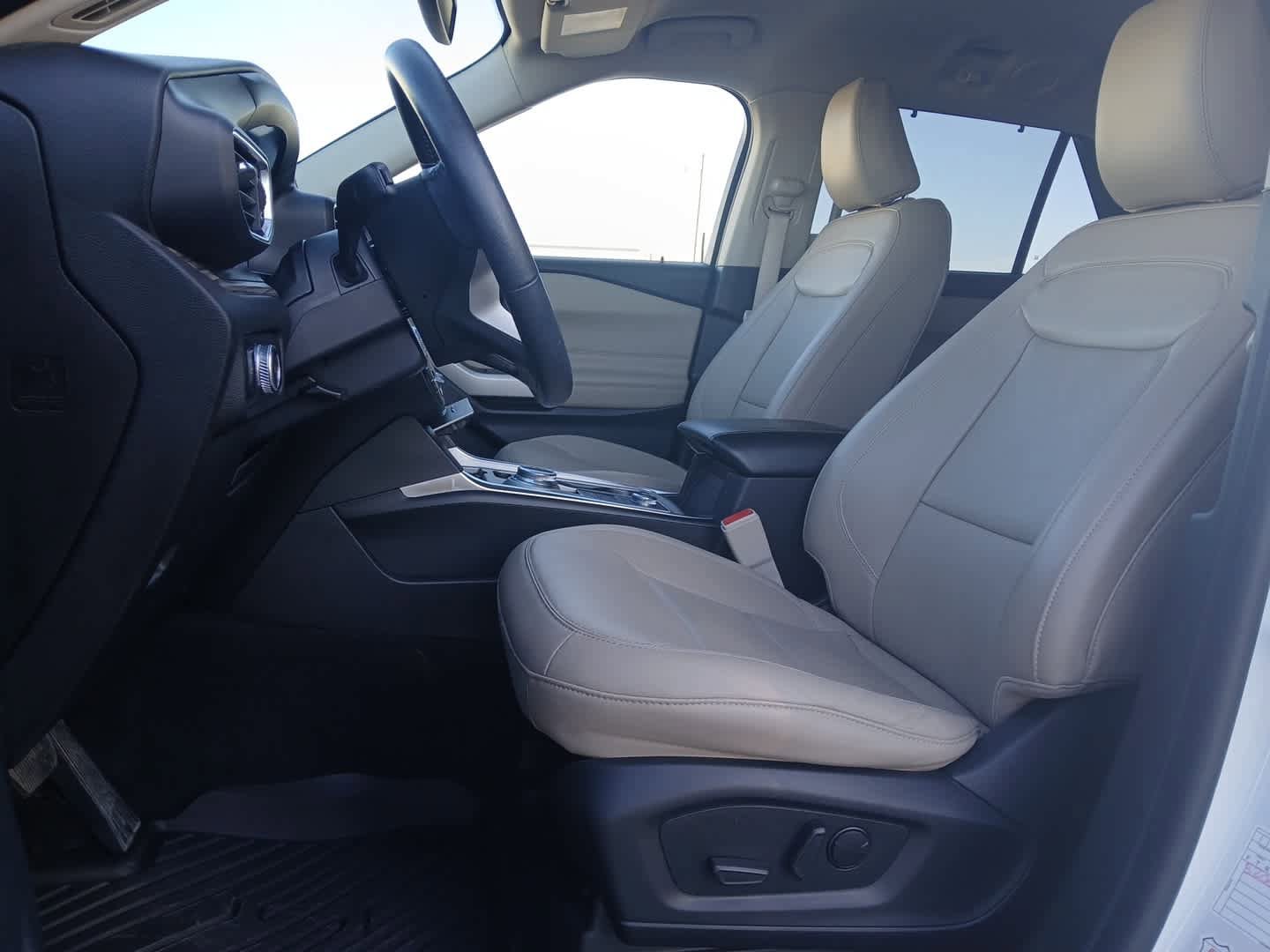 Used 2023 Ford Explorer Limited AWD/4WD image 16