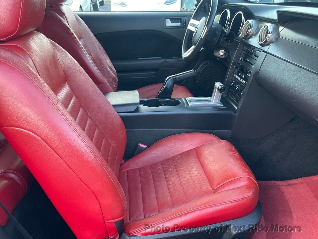 Used 2006 Ford Mustang GT RWD image 25