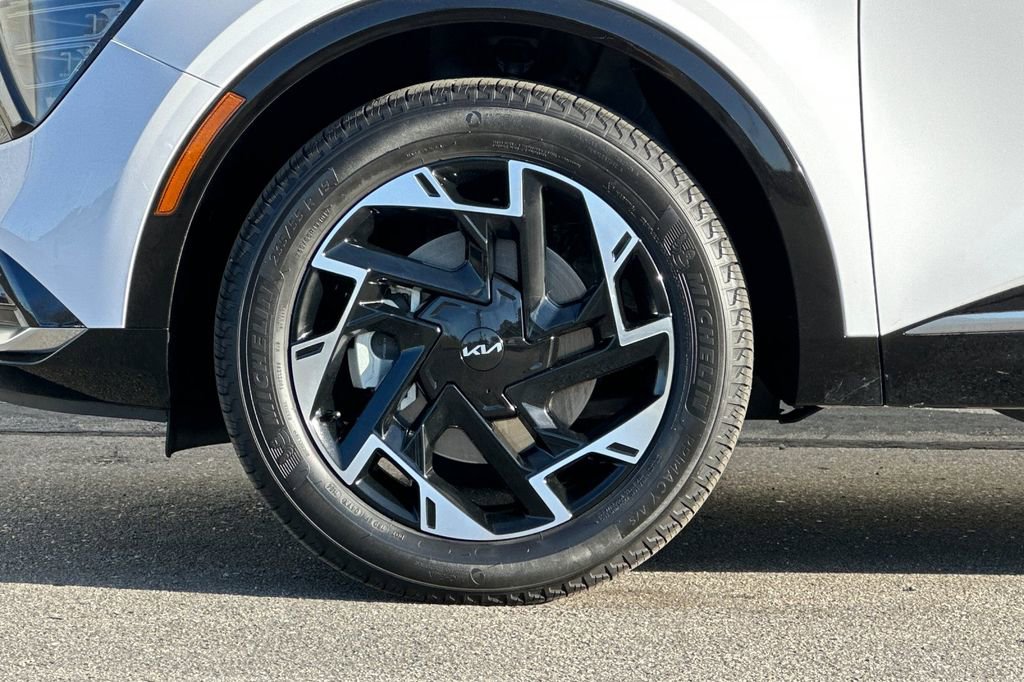 Used 2024 Kia Sportage SX image 28