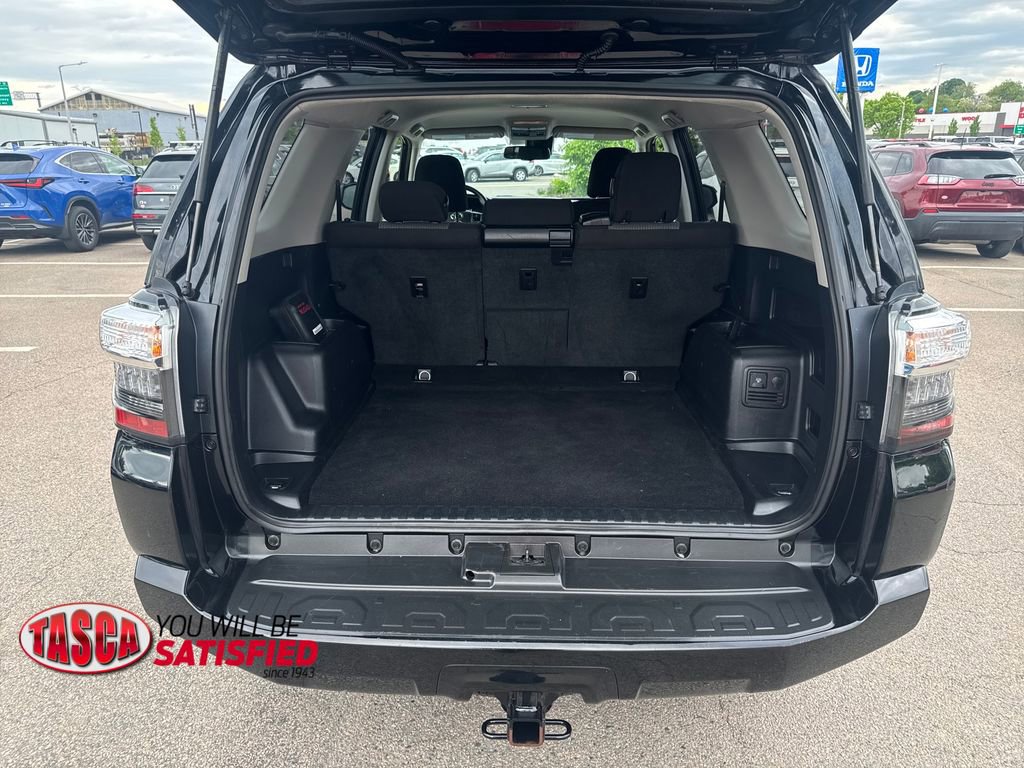 Used 2024 Toyota 4Runner SR5 AWD/4WD image 7