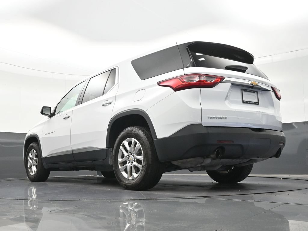Used 2021 Chevrolet Traverse LS FWD image 26