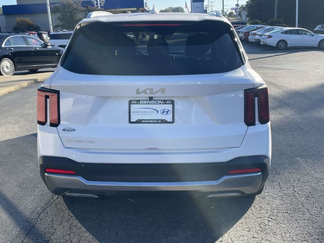 Used 2025 Kia Sorento S w/ Panoramic Sunroof Package FWD image 5