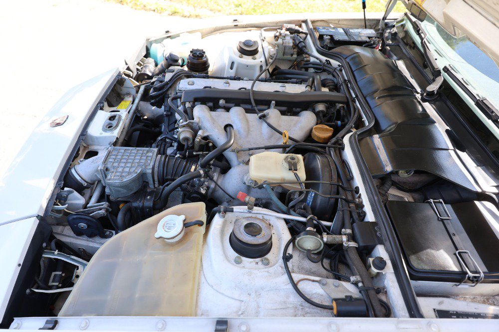Used 1990 Porsche 944 Cabriolet RWD image 9