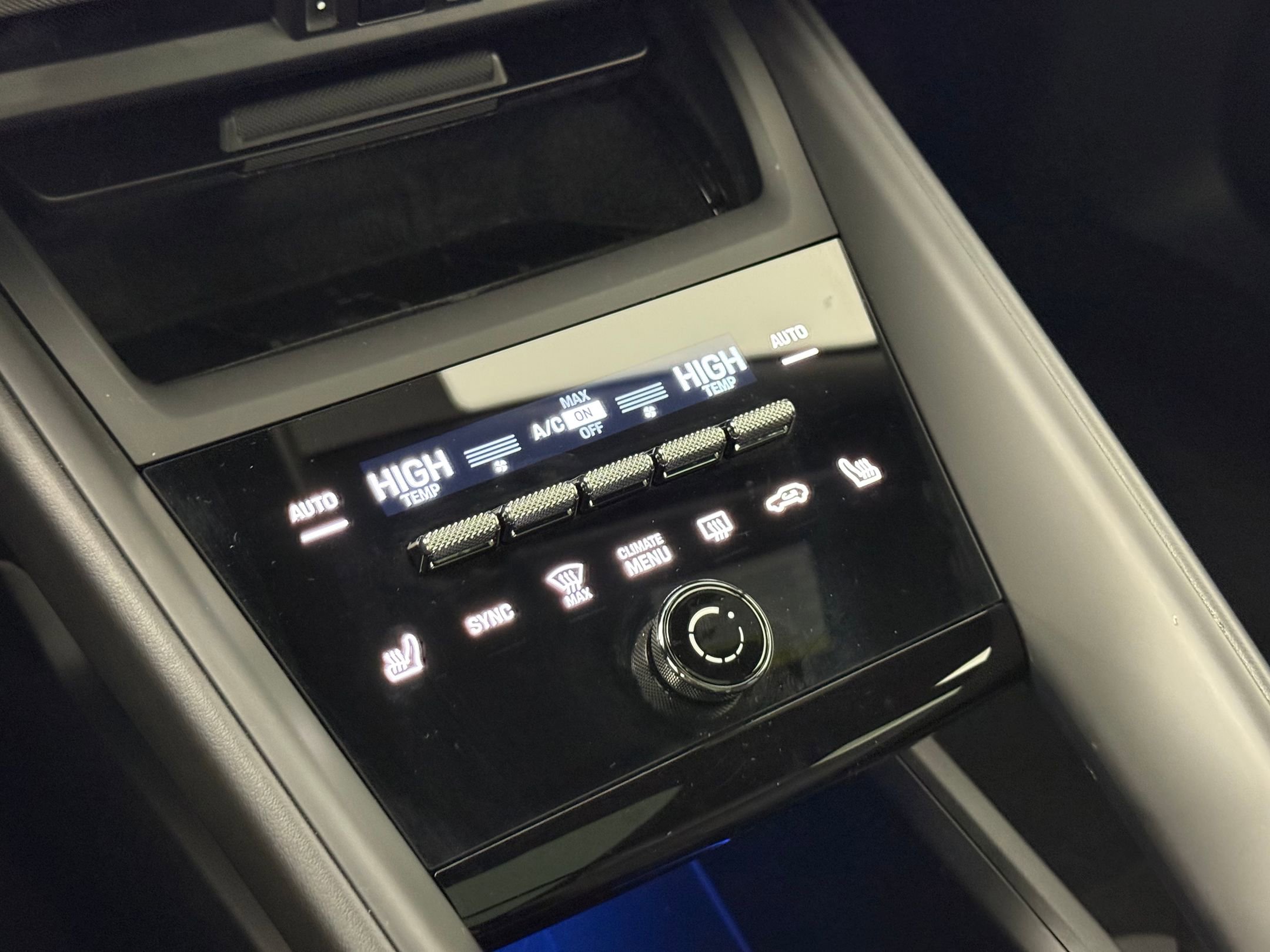 New 2025 Porsche Macan Electric image 30