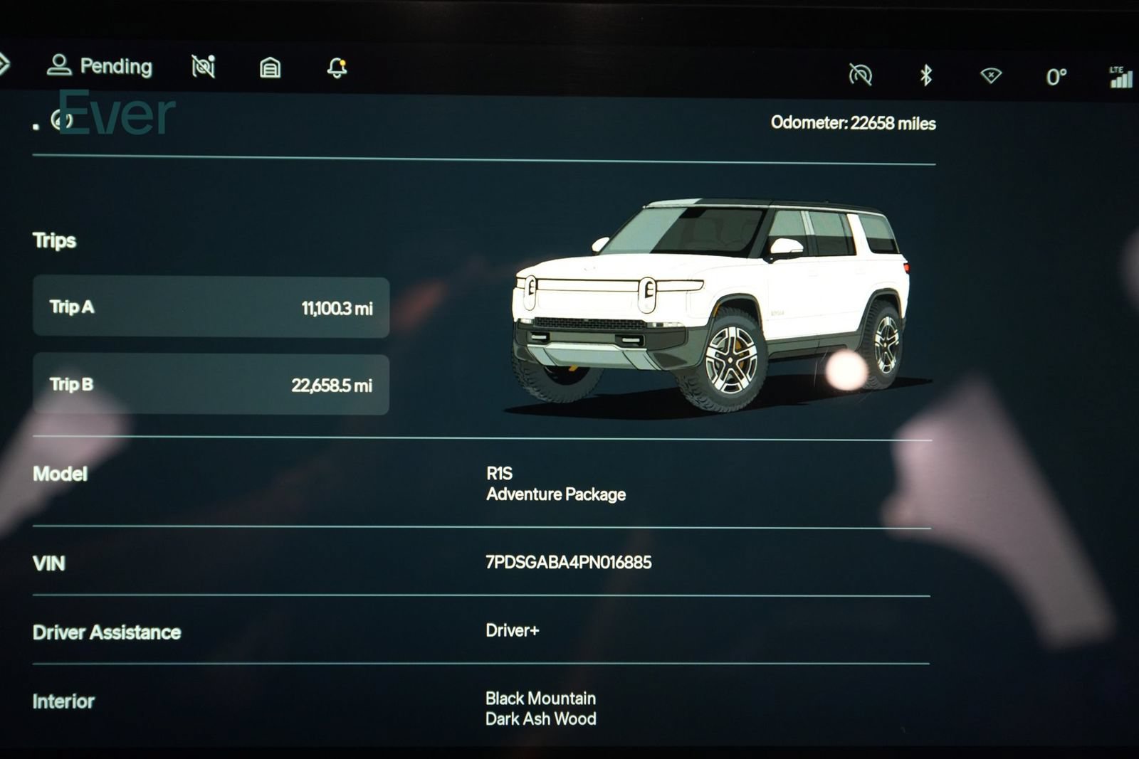 Used 2023 Rivian R1S Adventure AWD/4WD image 7