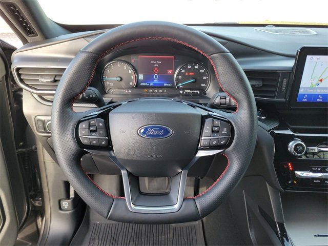 Used 2023 Ford Explorer ST-Line w/ Class IV Trailer Tow Package image 32