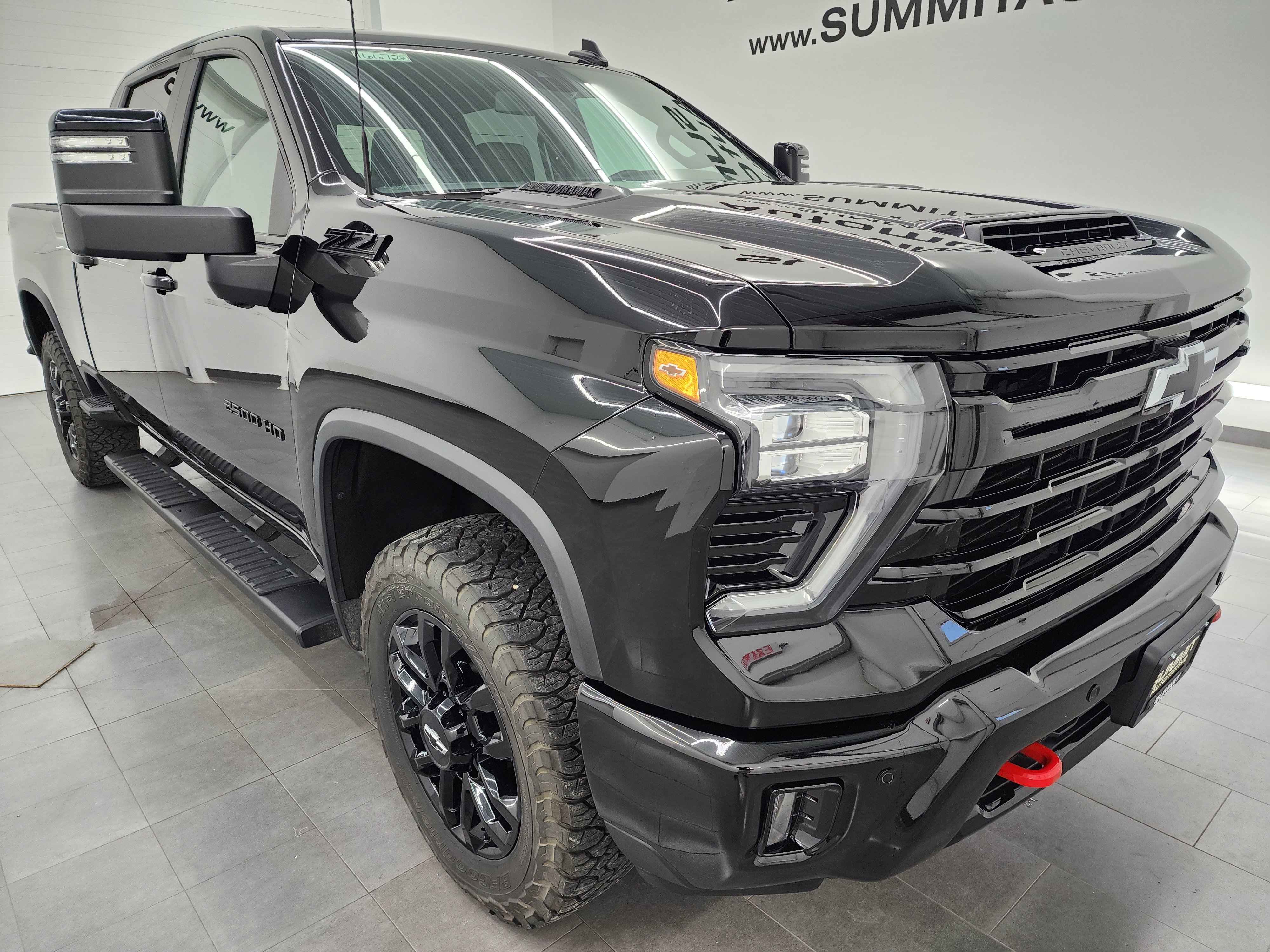 Used 2025 Chevrolet Silverado 2500 LT w/ Trail Boss Package AWD/4WD image 2