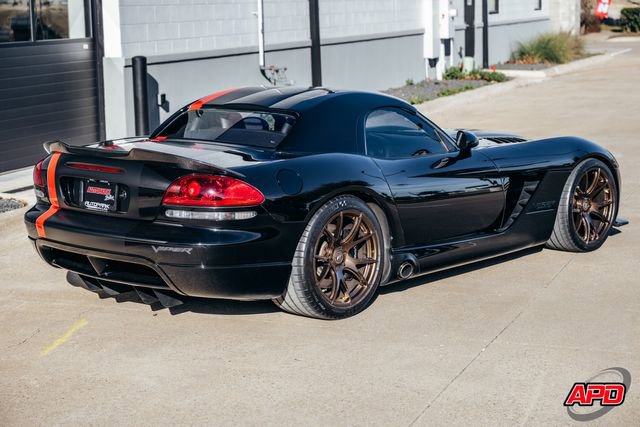 Used 2004 Dodge Viper SRT-10 image 11