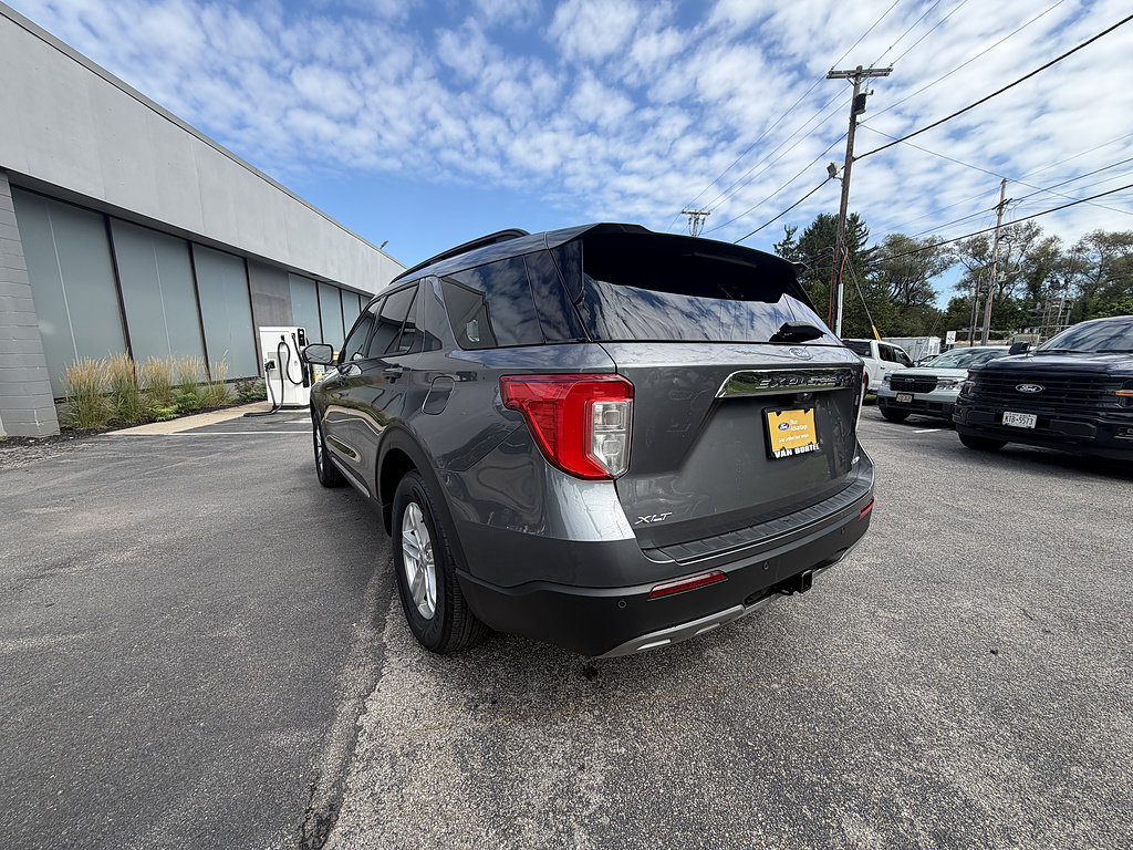 Certified 2023 Ford Explorer XLT w/ Equipment Group 202A AWD/4WD image 6
