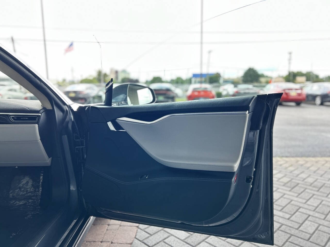 Used 2014 Tesla Model S 85 RWD image 51