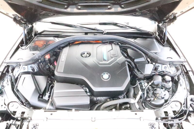 Used 2021 BMW 330e w/ Convenience Package RWD image 39