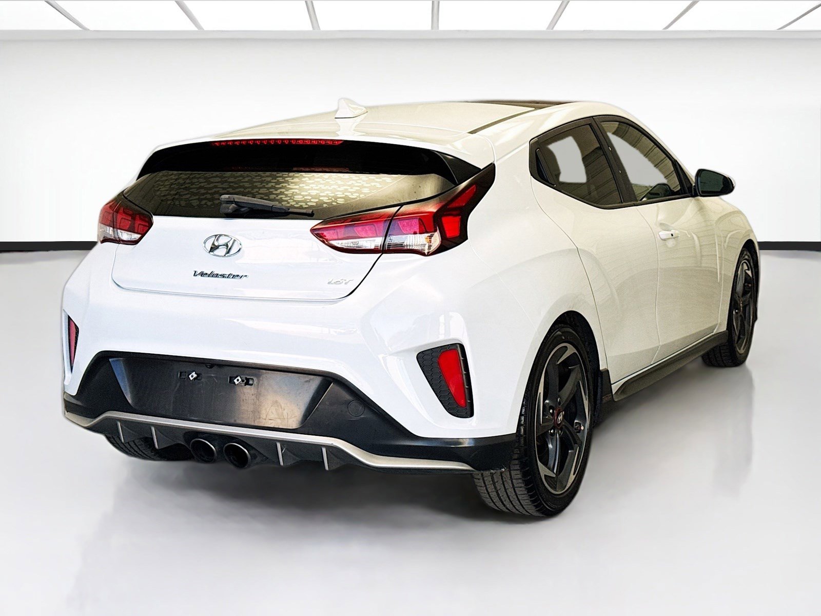 Used 2019 Hyundai Veloster Turbo image 4