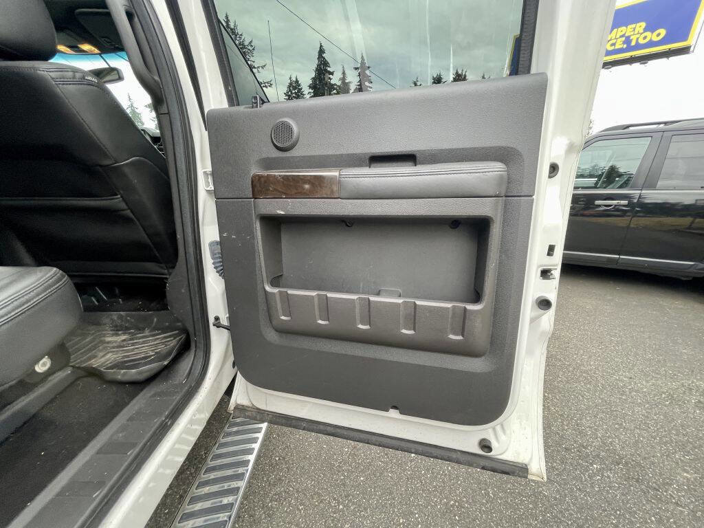 Used 2015 Ford F350 Platinum image 31