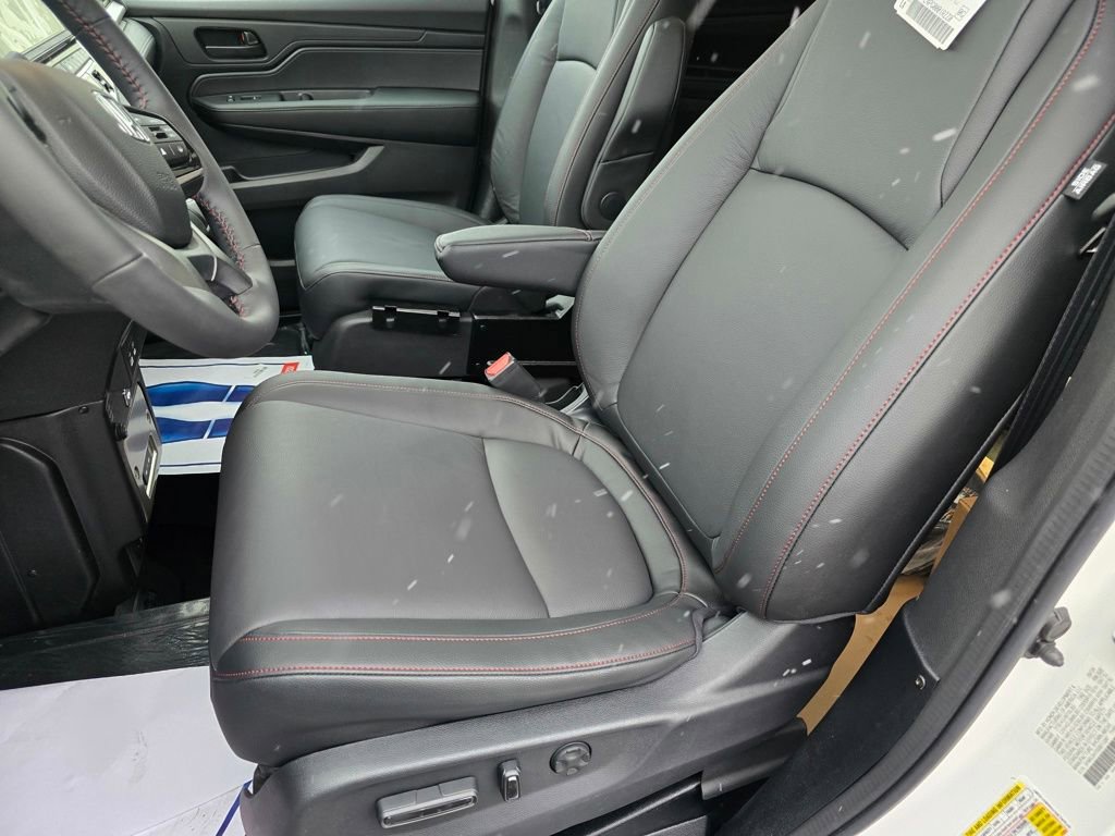 Used 2025 Honda Odyssey Sport-L image 27