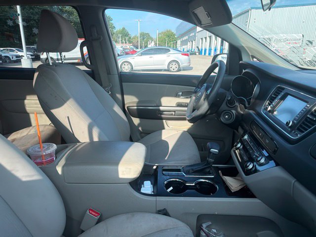 Used 2021 Kia Sedona LX FWD image 6