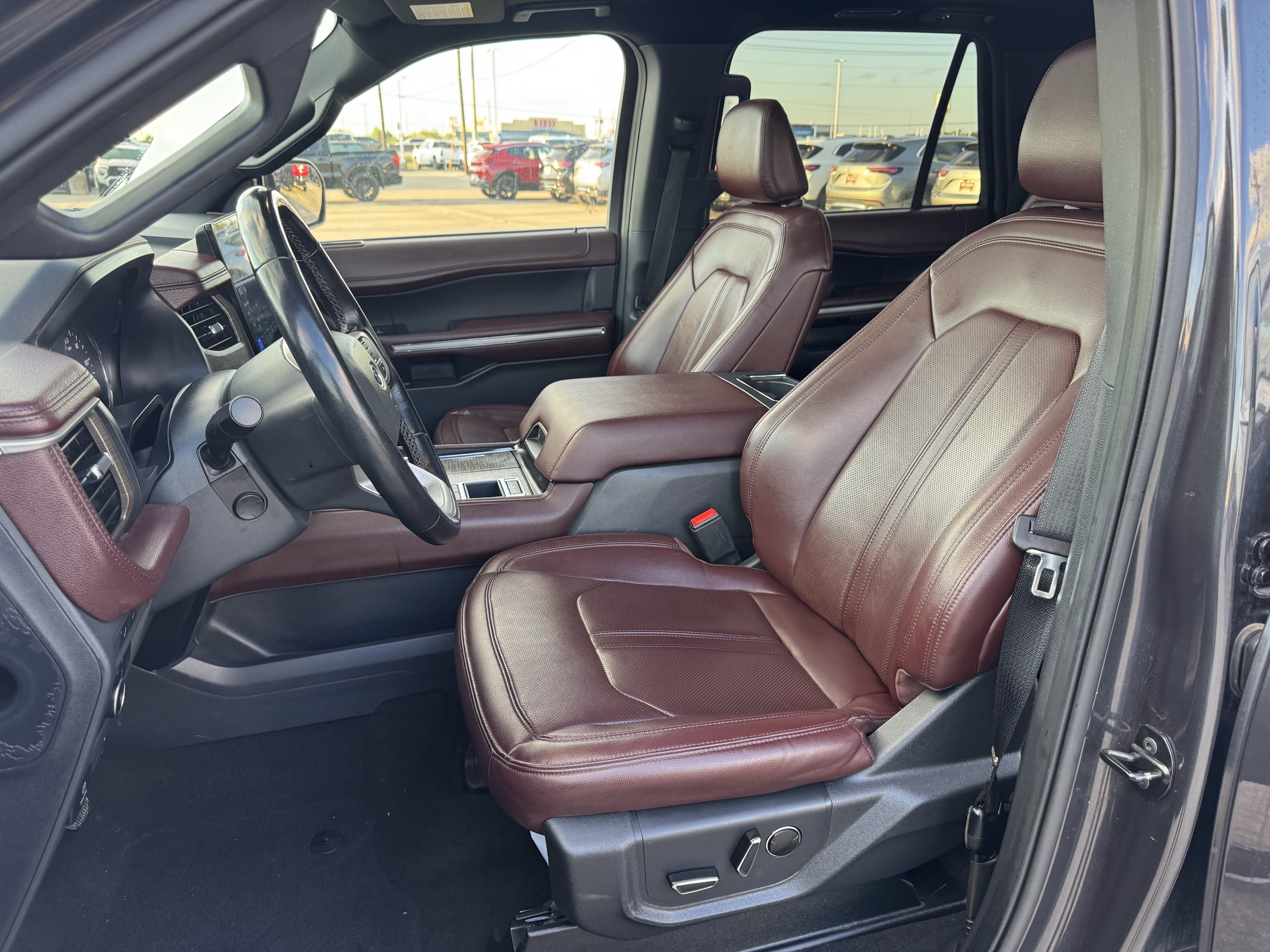 Used 2024 Ford Expedition Max Limited RWD image 23