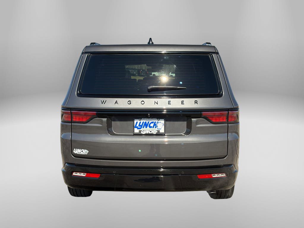 Used 2024 Jeep Wagoneer Series II w/ Convenience Group I image 3