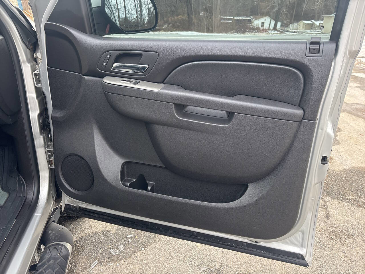 Used 2010 Chevrolet Tahoe LT w/ Luxury Package image 25