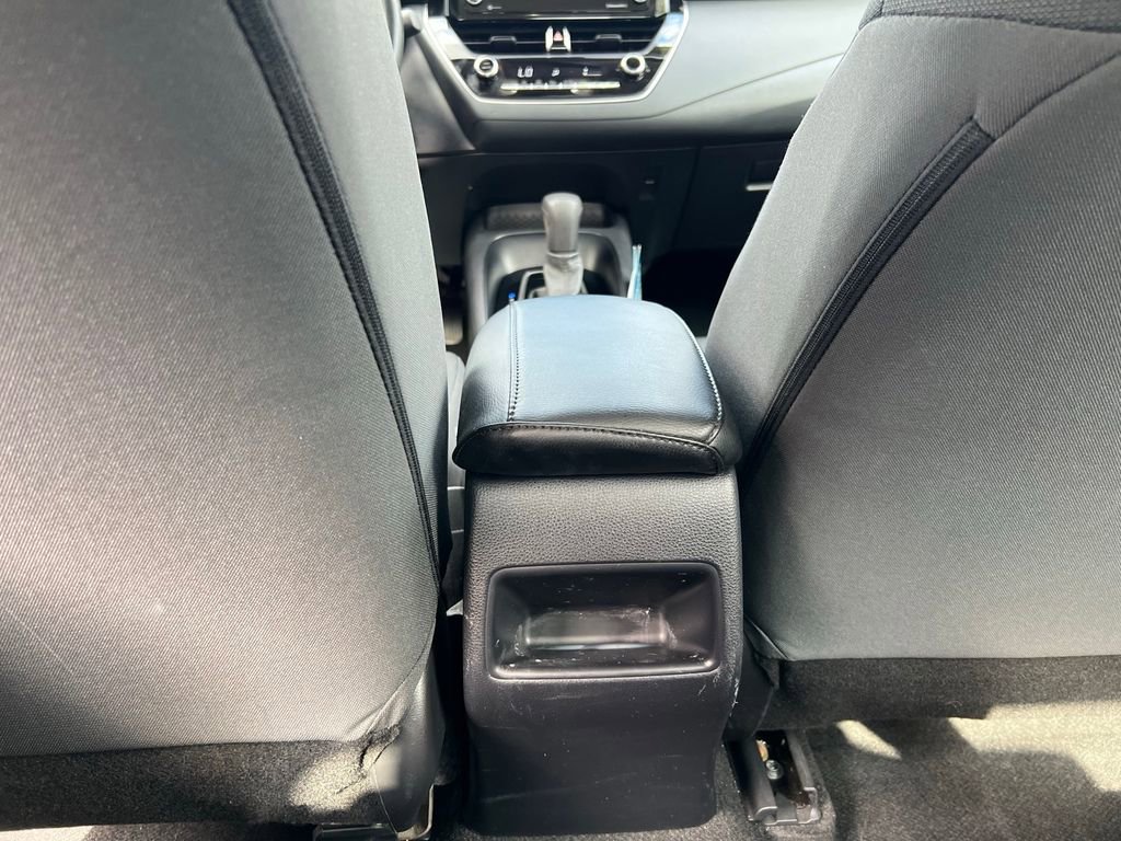 Used 2022 Toyota Corolla LE FWD image 39