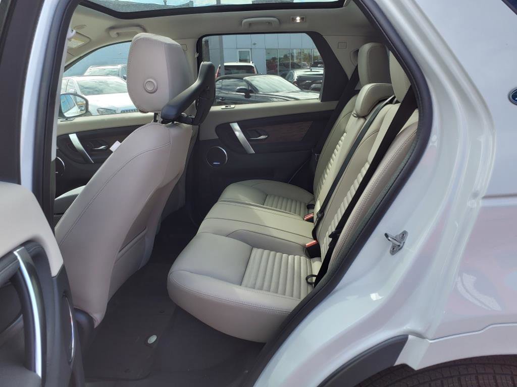 Used 2025 Land Rover Discovery Sport S image 12