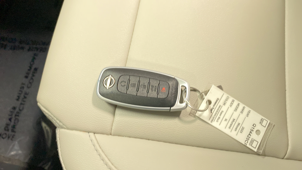 Used 2025 Nissan Murano SL AWD/4WD image 21