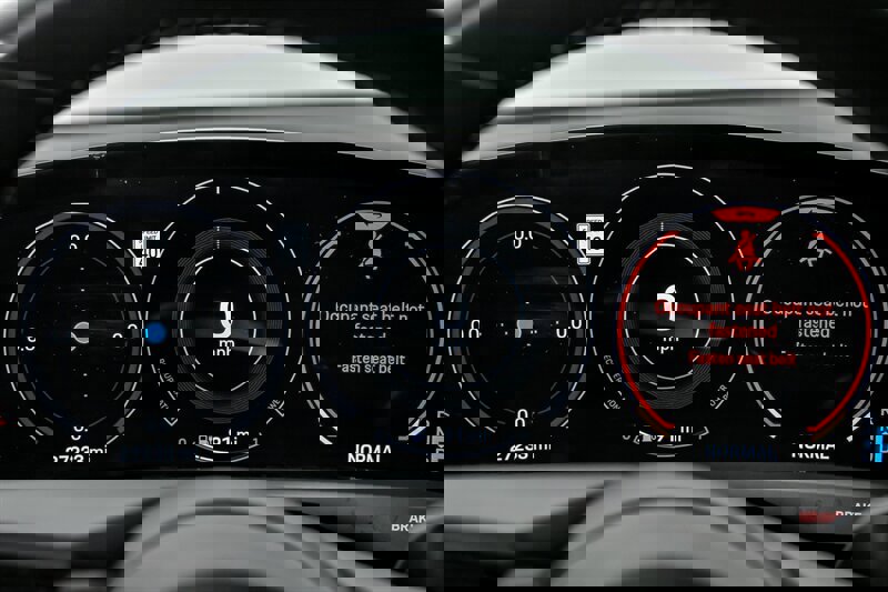 Used 2021 Porsche Taycan image 26