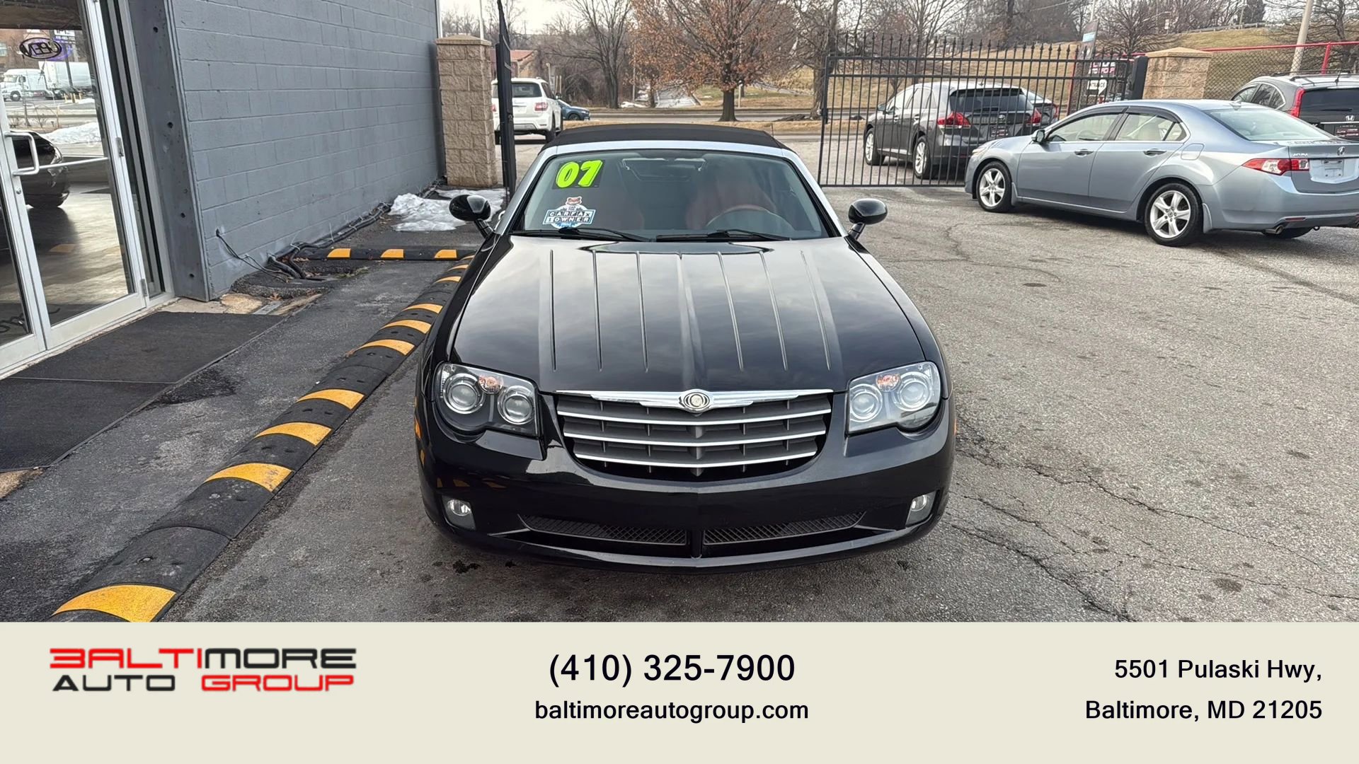 Used 2007 Chrysler Crossfire Limited image 3