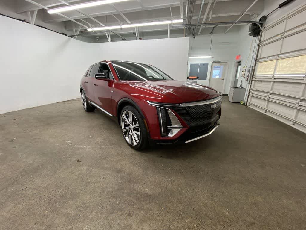 Certified 2024 Cadillac Lyriq Luxury w/ LPO, Floor Liner Package AWD/4WD image 8
