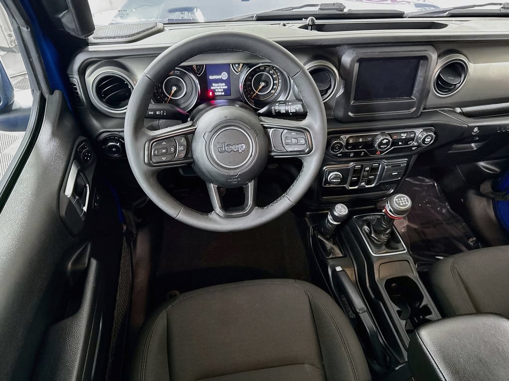 Used 2023 Jeep Wrangler Unlimited Sport AWD/4WD image 3