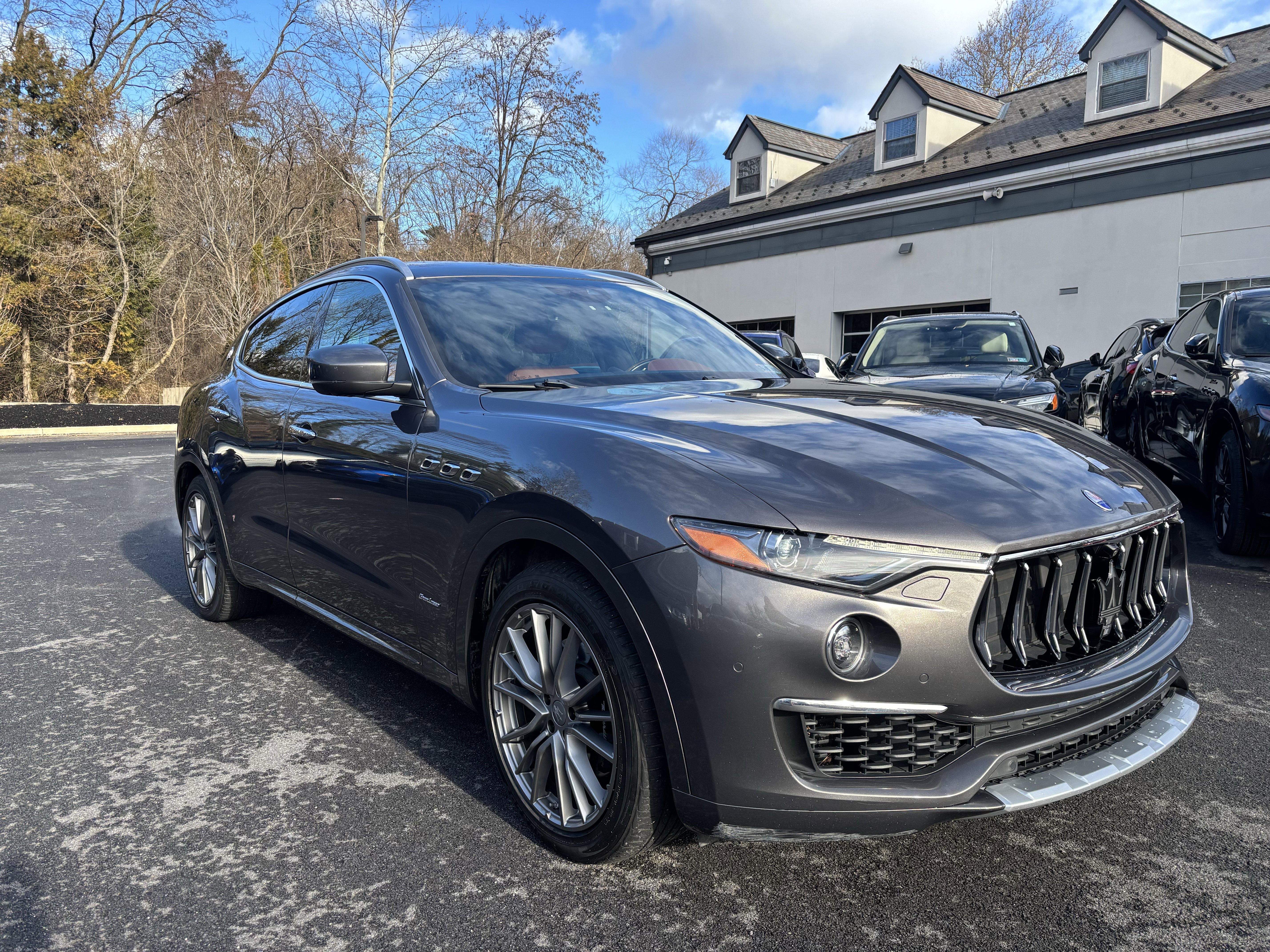 Used 2019 Maserati Levante GranLusso image 7